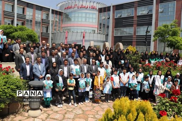 مراسم اختتامیه سفیران سلامت دانش‌آموزی در تبریز