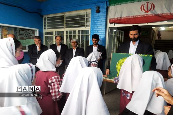 برپایی صبحگاه رضوی در دبستان سوم شعبان ناحیه یک یزد