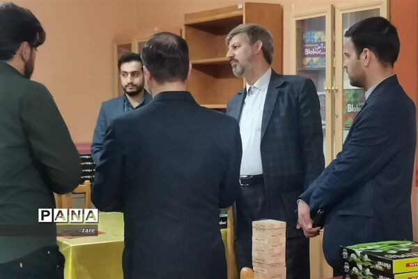 بازدید معاون پرورشی وزیر و رئیس سازمان دانش‌آموزی جمهوری اسلامی ایران و قائم مقام سازمان دانش‌آموزی از کتابخانه دانش‌آموز سازمان دانش‌آموزی استان فارس
