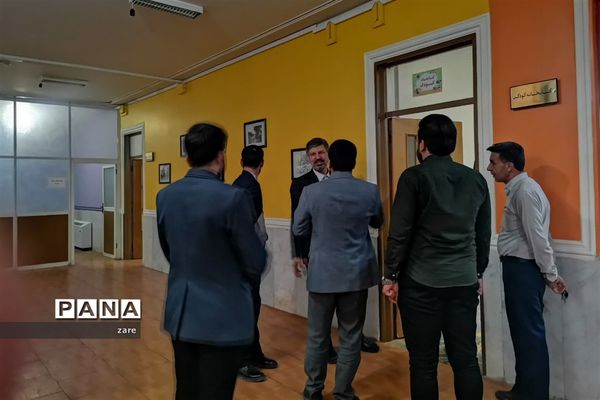 بازدید معاون پرورشی وزیر و رئیس سازمان دانش‌آموزی جمهوری اسلامی ایران و قائم مقام سازمان دانش‌آموزی از کتابخانه دانش‌آموز سازمان دانش‌آموزی استان فارس