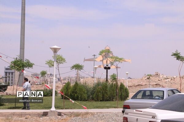 آماده‌سازی نمایشگاه دستاوردهای هوافضا برای بازدید گروه‌های دانش‌آموزی استان قم