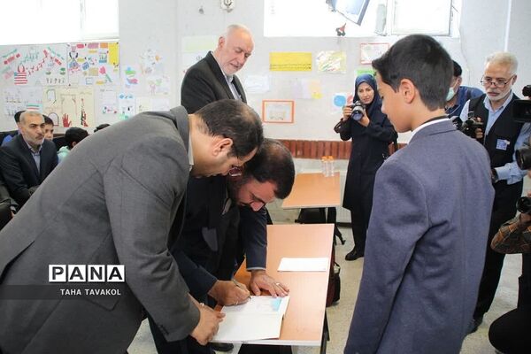 آیین امضای تفاهم‌نامه و آغاز عملیات اجرایی اتصال پرسرعت مدارس کشور از طریق فیبر نوری fttx