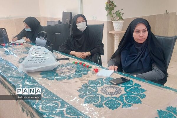 برگزاری کارگاه‌های آموزش ریاضی ویژه آموزگاران مقطع ابتدایی در آموزش و پرورش رودهن