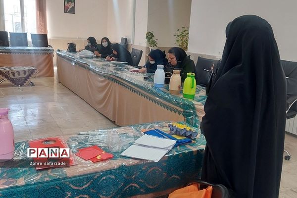 برگزاری کارگاه‌های آموزش ریاضی ویژه آموزگاران مقطع ابتدایی در آموزش و پرورش رودهن