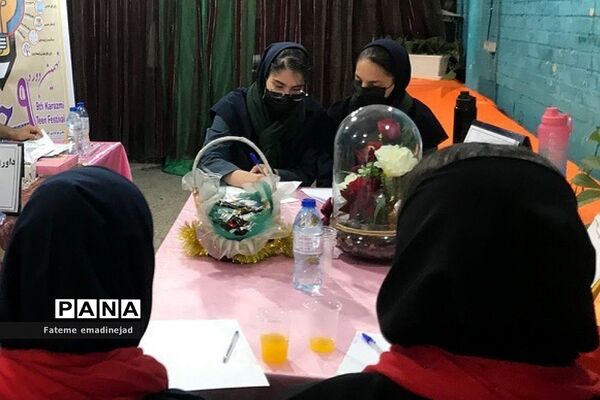 داوری منطقه‌ای جشنواره نوجوان خوارزمی در دبیرستان تربیت رودهن