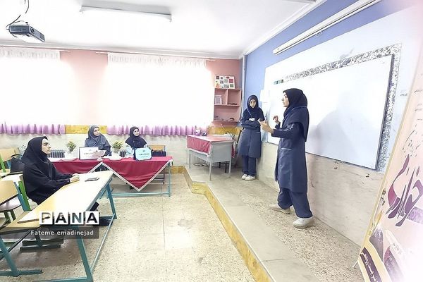 داوری منطقه‌ای جشنواره نوجوان خوارزمی در دبیرستان تربیت رودهن