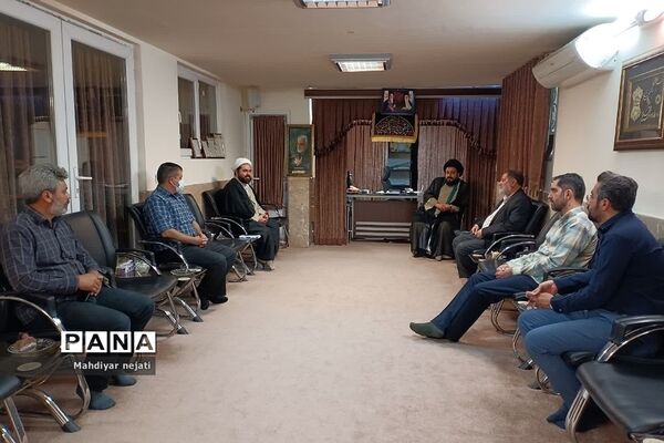 نشست مسئول امور مساجد شرق استان تهران با اعضای هیات امنای مسجد انصارالمهدی (عج) رودهن