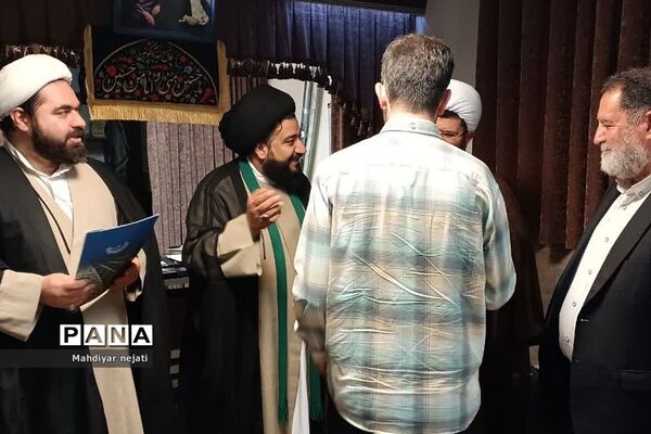 نشست مسئول امور مساجد شرق استان تهران با اعضای هیات امنای مسجد انصارالمهدی (عج) رودهن