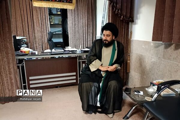 نشست مسئول امور مساجد شرق استان تهران با اعضای هیات امنای مسجد انصارالمهدی (عج) رودهن