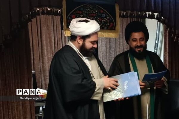 نشست مسئول امور مساجد شرق استان تهران با اعضای هیات امنای مسجد انصارالمهدی (عج) رودهن