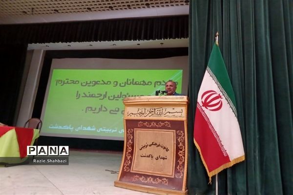 تقدیر از دختران فعال قرآنی پاکدشت