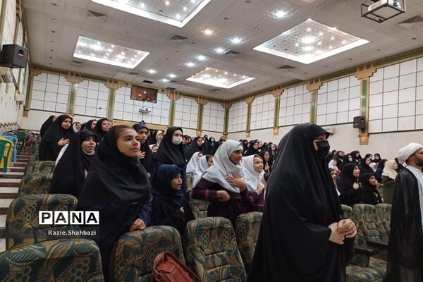 تقدیر از دختران فعال قرآنی پاکدشت