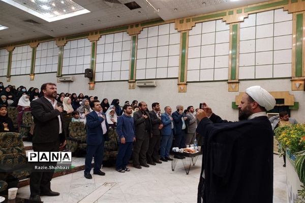 تقدیر از دختران فعال قرآنی پاکدشت