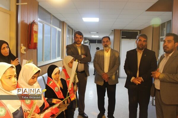 افتتاح نگارخانه سازمان دانش‌آموزی شهرستان‌های استان تهران با عنوان «فرصت نوجوانی»