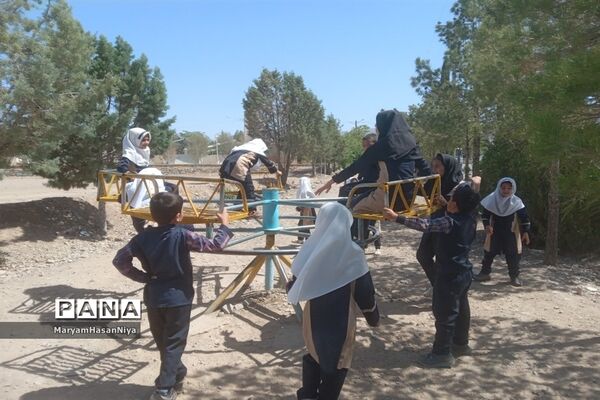 اردوی برون‌مدرسه‌ای دبستان مرحومه صغری عبداللهیان کاریزک خلیل‌آباد