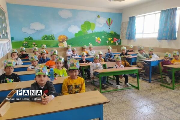 جشن الفبا در دبستان شهید آیت اسلامشهر