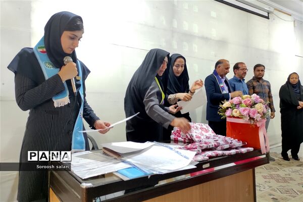 تقدیر از داوران و دانش آموزان برتر المپیاد رویش (بازی های فکری) سازمان دانش آموزی داراب
