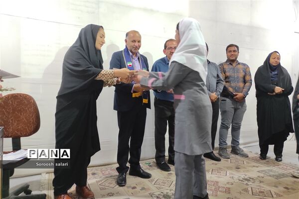 تقدیر از داوران و دانش آموزان برتر المپیاد رویش (بازی های فکری) سازمان دانش آموزی داراب