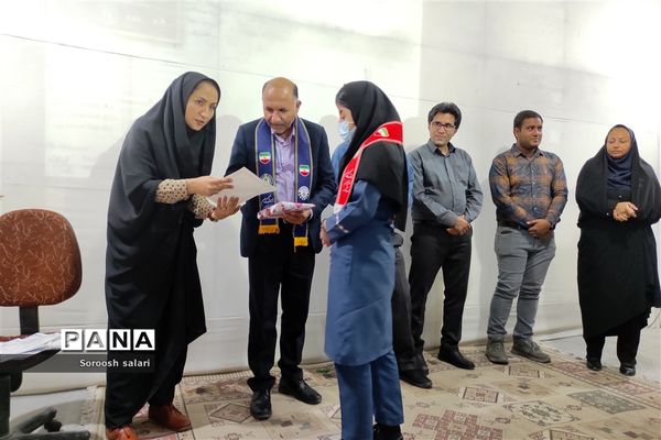 تقدیر از داوران و دانش آموزان برتر المپیاد رویش (بازی های فکری) سازمان دانش آموزی داراب