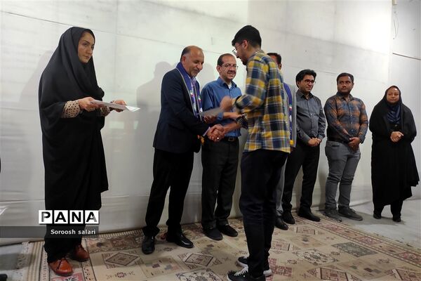 تقدیر از داوران و دانش آموزان برتر المپیاد رویش (بازی های فکری) سازمان دانش آموزی داراب
