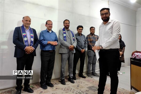 تقدیر از داوران و دانش آموزان برتر المپیاد رویش (بازی های فکری) سازمان دانش آموزی داراب