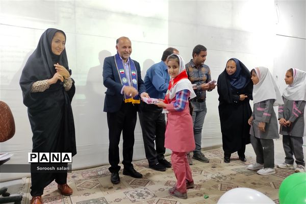 تقدیر از داوران و دانش آموزان برتر المپیاد رویش (بازی های فکری) سازمان دانش آموزی داراب