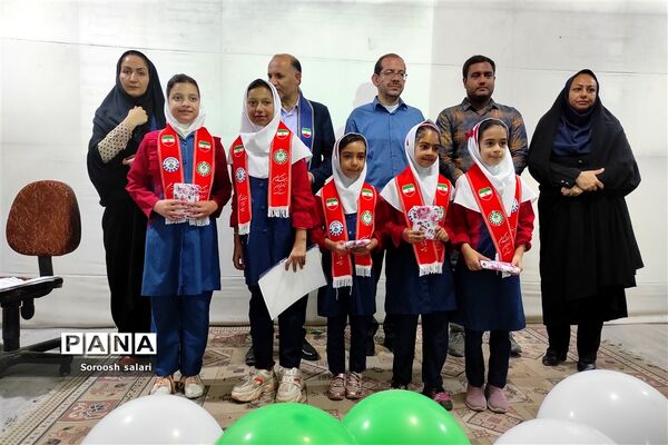 تقدیر از داوران و دانش آموزان برتر المپیاد رویش (بازی های فکری) سازمان دانش آموزی داراب