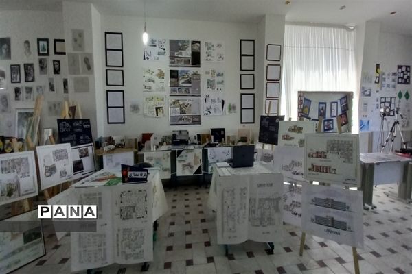 نمایشگاه کار آفرینی در هنرستان شهید حقیقی