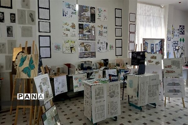 نمایشگاه کار آفرینی در هنرستان شهید حقیقی