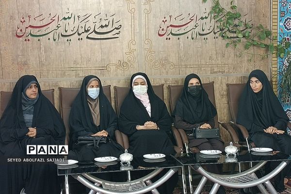 دیدار مدیران و معلمان نمونه با امام جمعه فشافویه