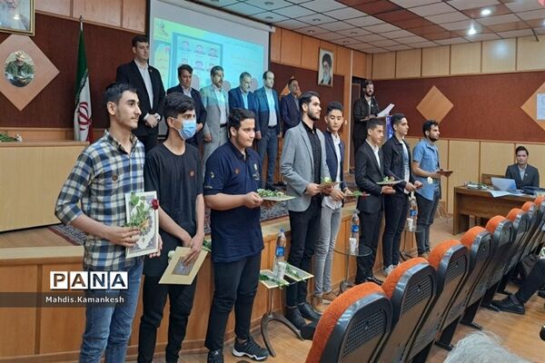 تقدیر از پژوهشگران شهرستان پاکدشت