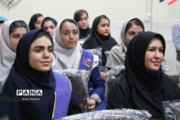 همایش همیاران مشاوره مدارس ناحیه یک بهارستان