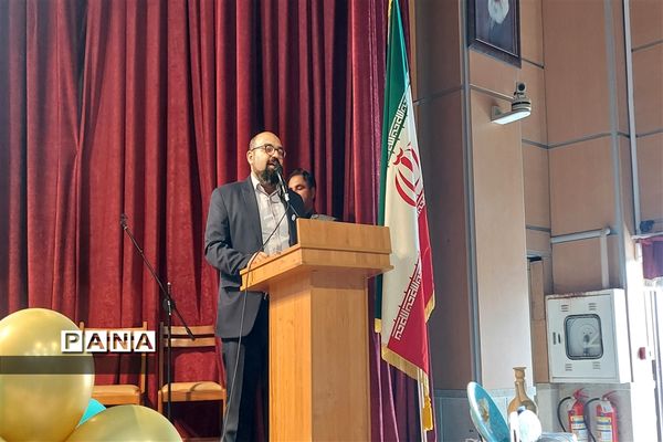 برگزاری همایش تقدیر از برگزیدگان جشنواره‌های  فرهنگی و هنری