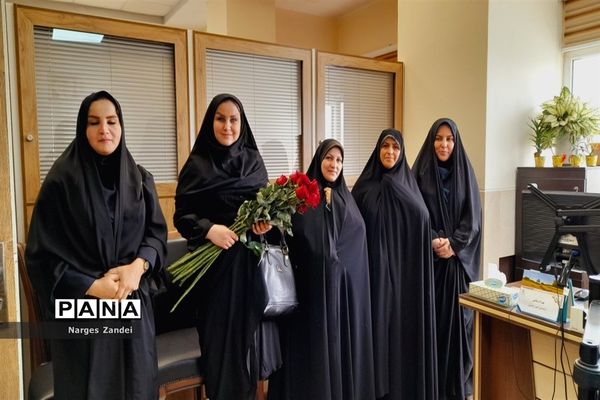 نمایشگاه دست سازه‌های مددجویان بهزیستی ملارد