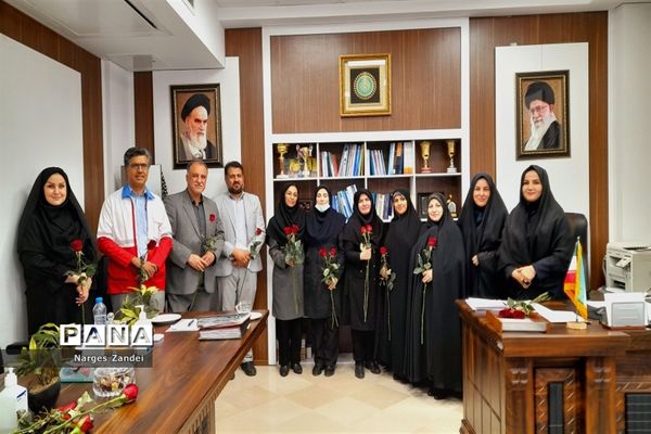 نمایشگاه دست سازه‌های مددجویان بهزیستی ملارد