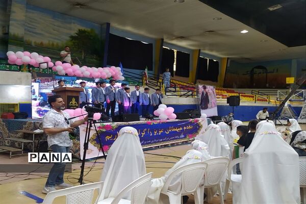 مراسم جشن بزرگ تکلیف ویژه ۹۰۰ دانش‌آموز دختر در مدارس امیدیه