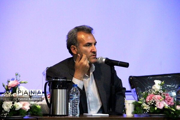 جلسه هم‌اندیشی مدیران مدارس نمونه‌دولتی شهرستان‌های استان تهران در ناحیه یک شهرری
