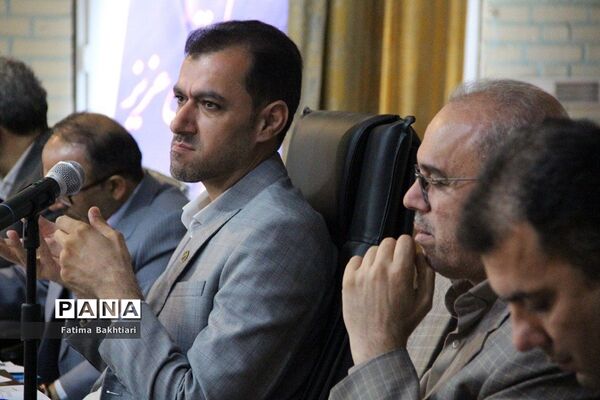 جلسه هم‌اندیشی مدیران مدارس نمونه‌دولتی شهرستان‌های استان تهران در ناحیه یک شهرری
