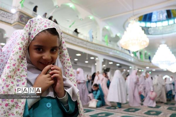 جشنواره نماز شکوفه‌ها در آباده