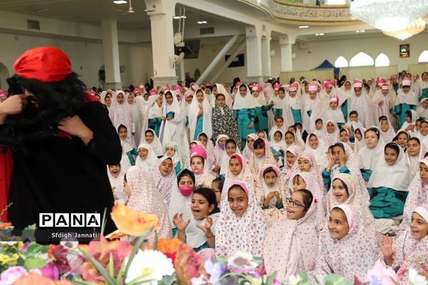 جشنواره نماز شکوفه‌ها در آباده