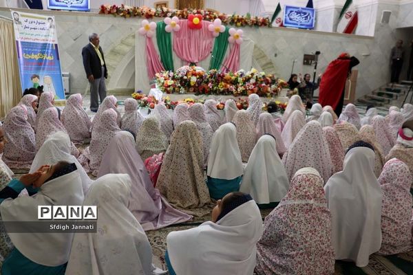 جشنواره نماز شکوفه‌ها در آباده