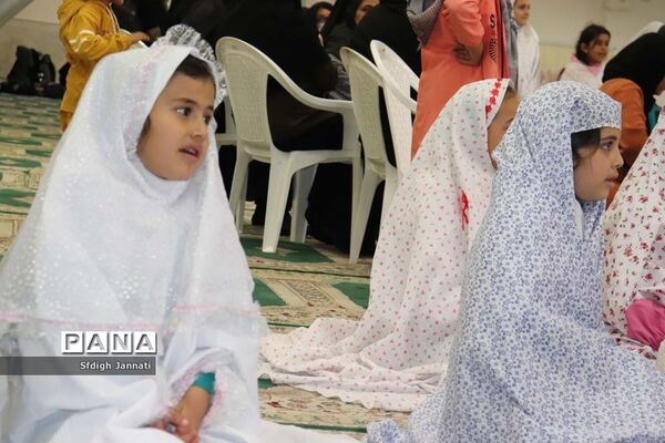 جشنواره نماز شکوفه‌ها در آباده