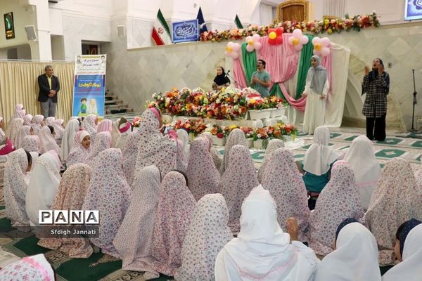 جشنواره نماز شکوفه‌ها در آباده