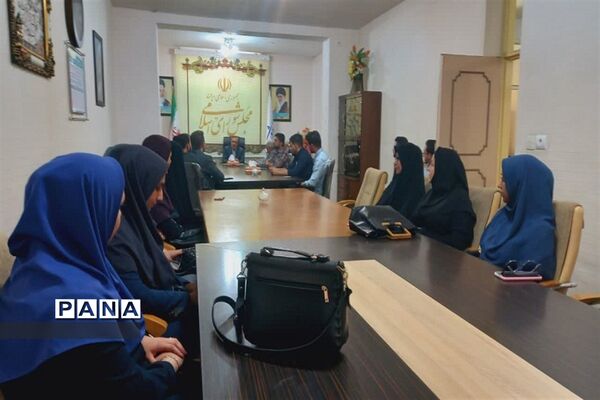 دیدار جمعی از معلمین شهرستان نظرآبادی با نماینده مجلس شورای اسلامی نظرآباد