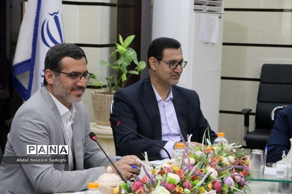 نشست توجیهی امتحانات نهایی خرداد 1402 در بوشهر