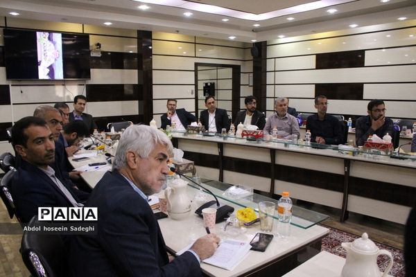 نشست توجیهی امتحانات نهایی خرداد 1402 در بوشهر