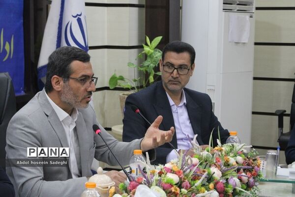 نشست توجیهی امتحانات نهایی خرداد 1402 در بوشهر