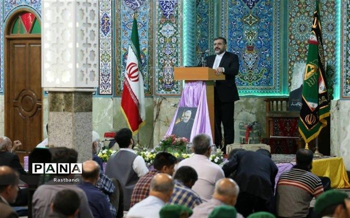 حضور مردمی وزیر فرهنگ و ارشاد اسلامی در مسجد احباب الحسین تهران