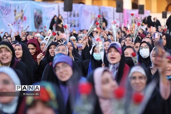 گردهمایی دختران دانشجوی سراسر کشور در قم