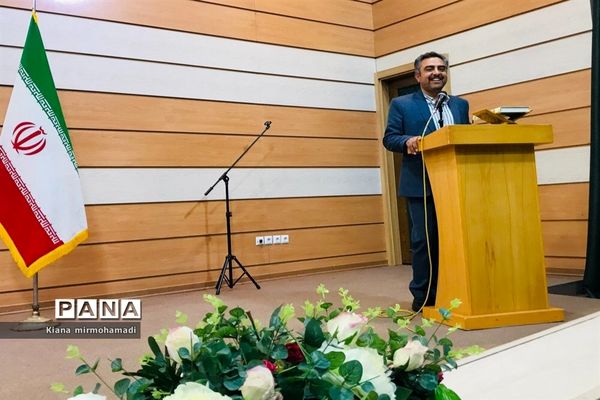 تجلیل از برگزیدگان جشنواره خوارزمی ناحیه۴ مشهد